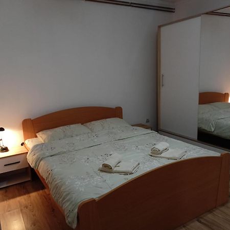 Apartmani Dora Leskovac Leskovac  Exteriör bild