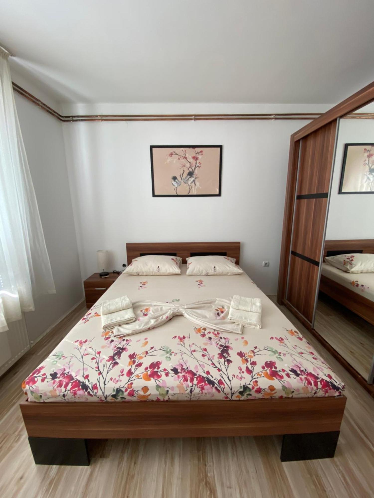 Apartmani Dora Leskovac Leskovac  Exteriör bild