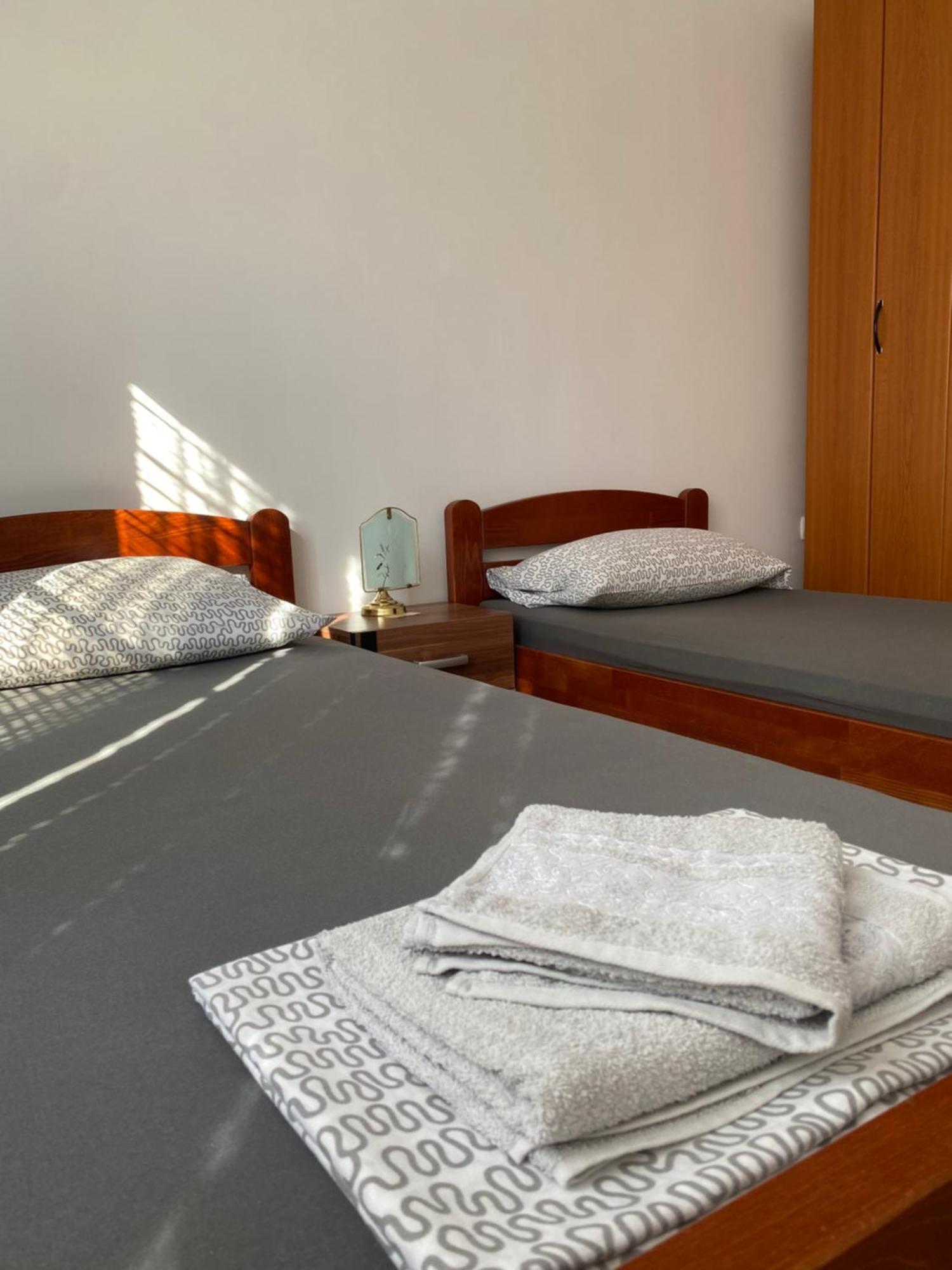 Apartmani Dora Leskovac Leskovac  Exteriör bild