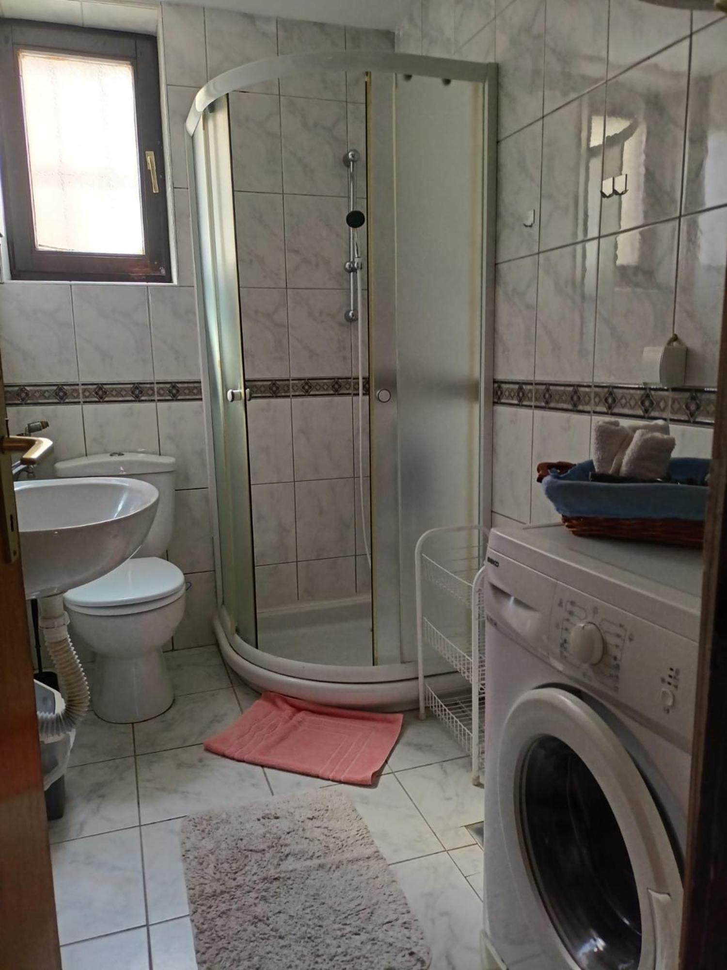 Apartmani Dora Leskovac Leskovac  Exteriör bild